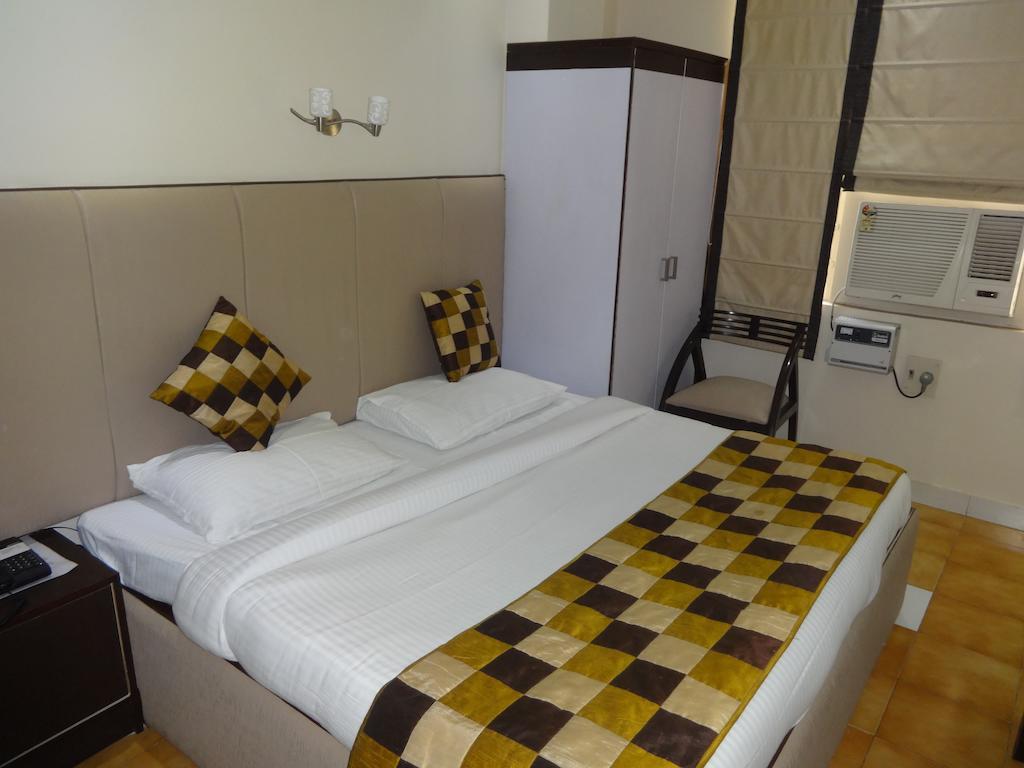 Hotel Grace New Delhi Room photo